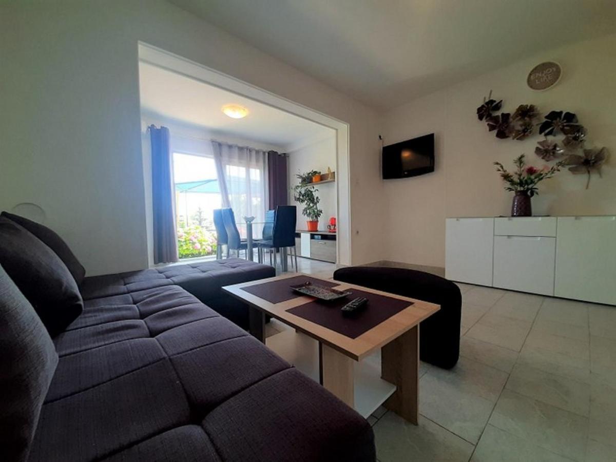 Apartments Nada Krk Island Exterior foto